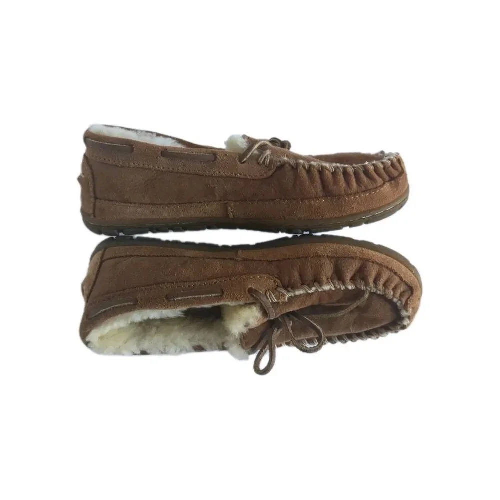 LL Bean Wicked Good Camp Moccasins  Big Girls 2 Shearling Fur Slippers Tan